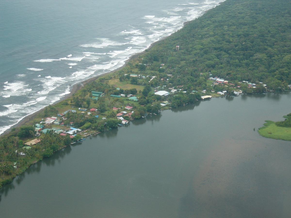 Casa Marbella Tortuguero Exterior foto